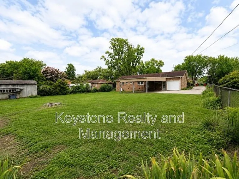 2111 Fleming Rd — Photo 13