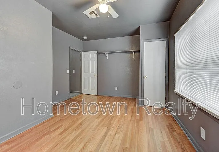 321 SE 25th St — Photo 21
