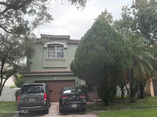 1060 NW 184th Ter, Pembroke Pines, FL 33029