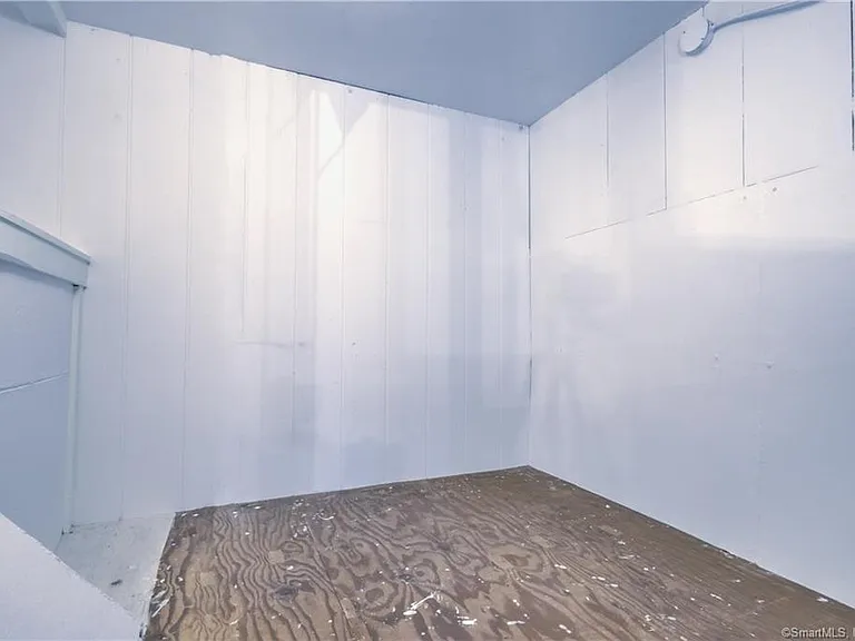 38 Hawleyville Rd — Photo 6