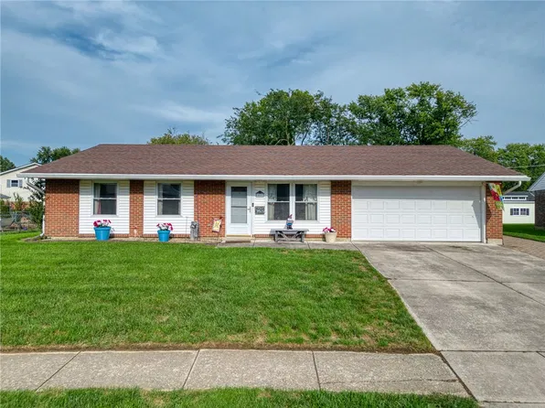 404 Bellaire Dr, Fairborn, OH 45324