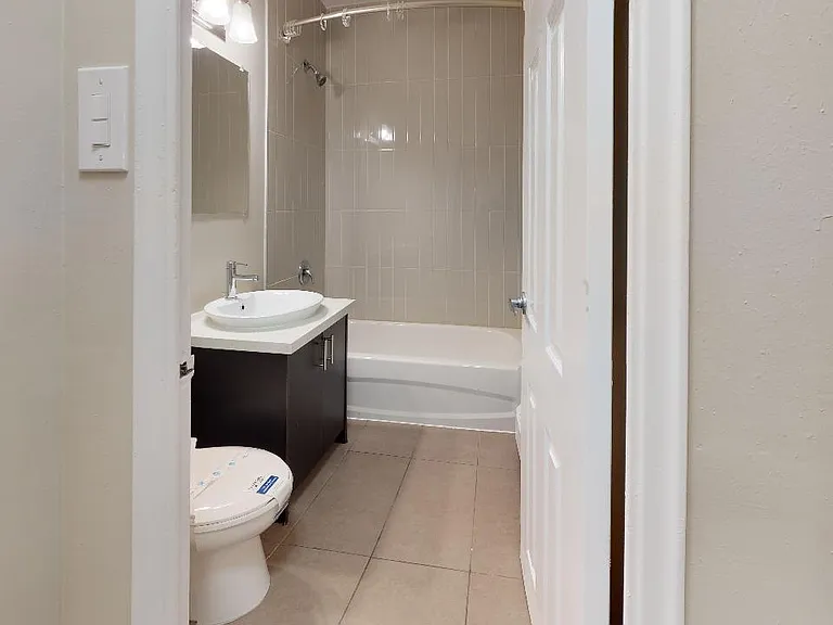 455 Maple Ave — Photo 9