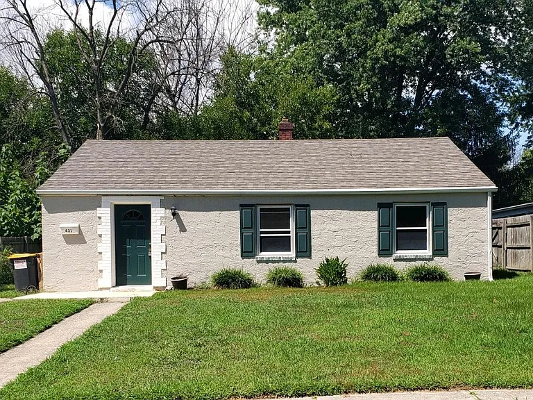 431 Howell Dr — Photo 1