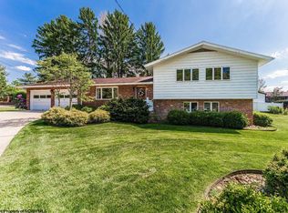 674 Manor Pl, Morgantown, WV 26505