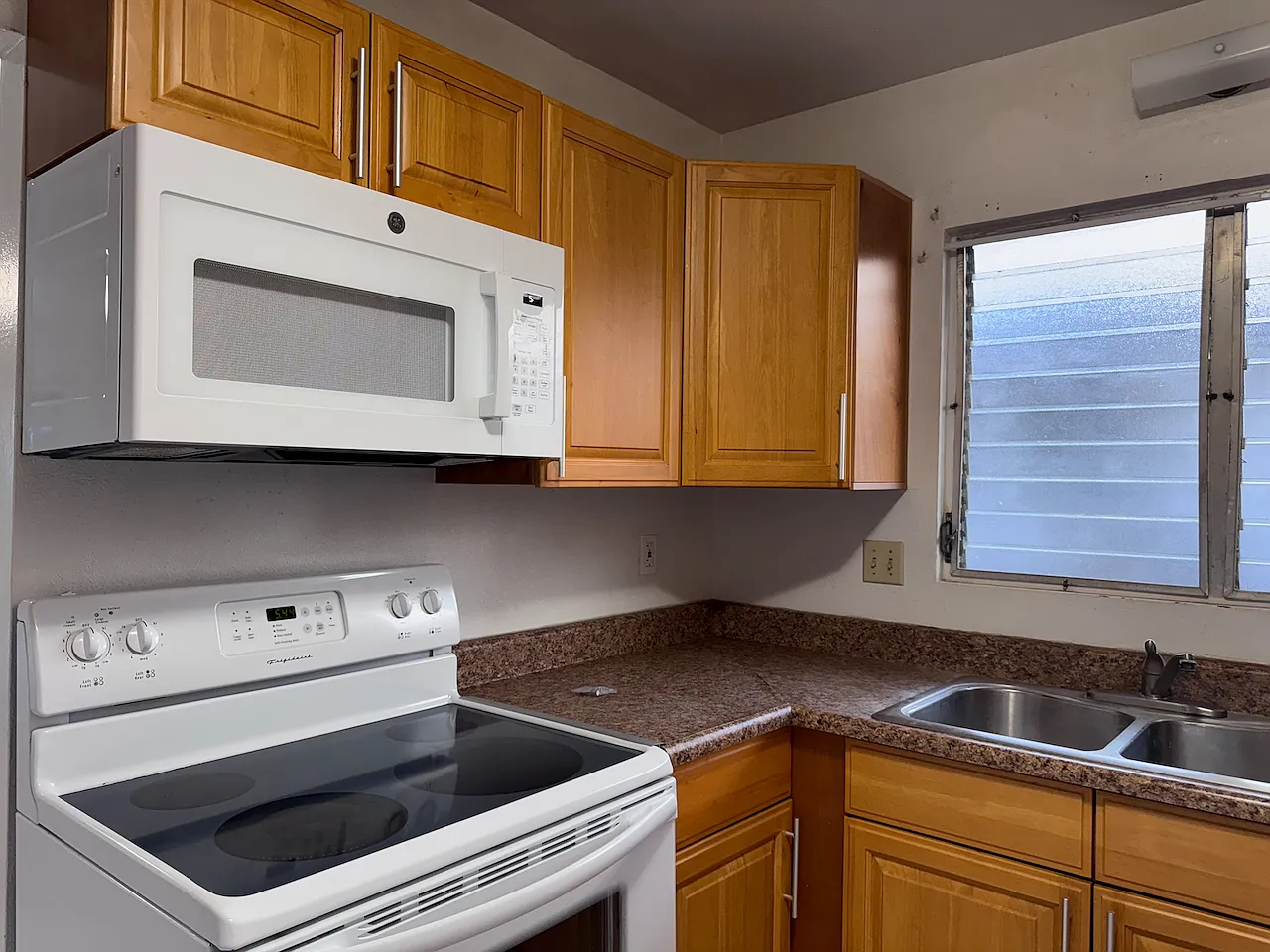 Freshly Updated 3-Bedroom Village Park Home $3,300/month — Photo 4
