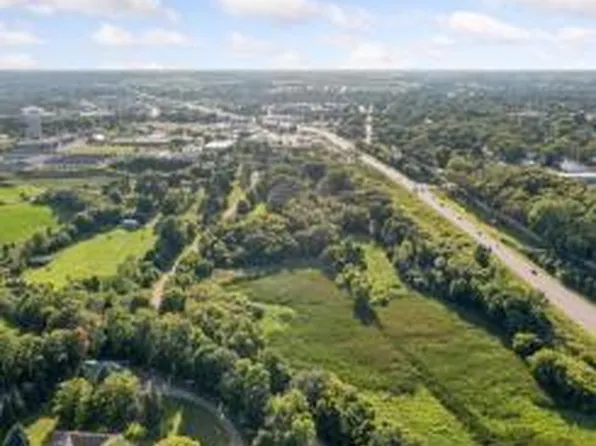 10th St #10, Waconia, MN 55387