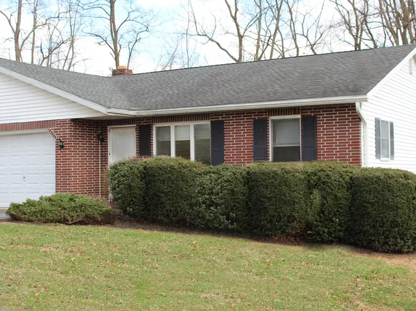 2992 Herrlyn Ct, Dallastown, PA 17313