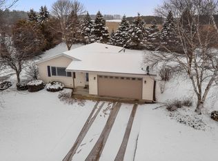 1416 Appletree Rd, Howards Grove, WI 53083