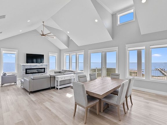 4th image of 1621 Cape Velero Dr