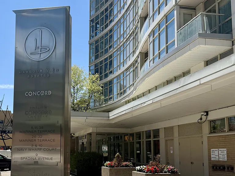 10 Navy Wharf Ct #2307 — Photo 14
