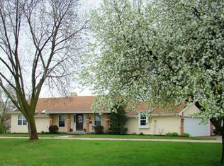 104 Ginger Cove Rd, Valley, NE 68064