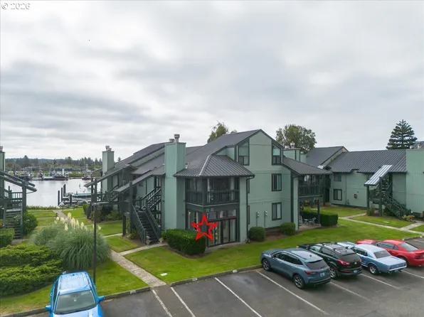 320 NE Skipanon Dr, Warrenton, OR 97146