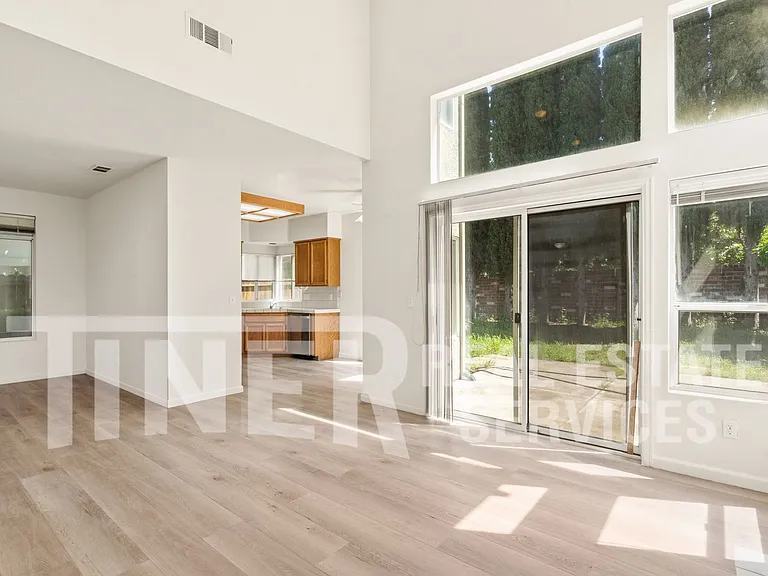 6931 Romanzo Way — Photo 10