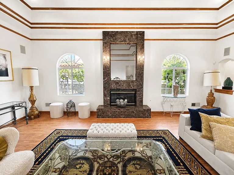 482 W Palm Dr — Photo 10