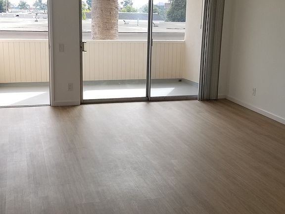 5th image of 1416 Barry Ave APT 203