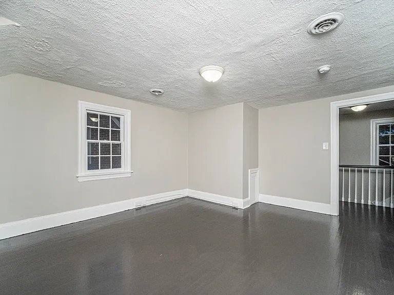 3509 Delaware Ave — Photo 20