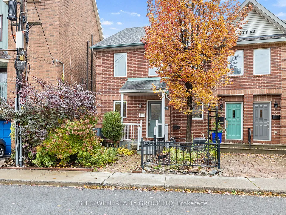 12 Maclean St