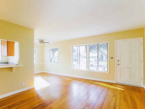 3rd image of 5929 Sandwood St