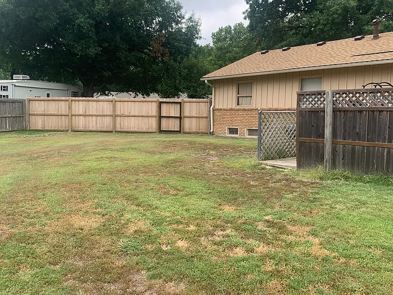 400 S Howe Rd — Photo 10
