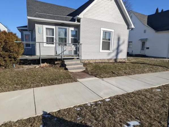 208 E Main St, Greentown, IN 46936