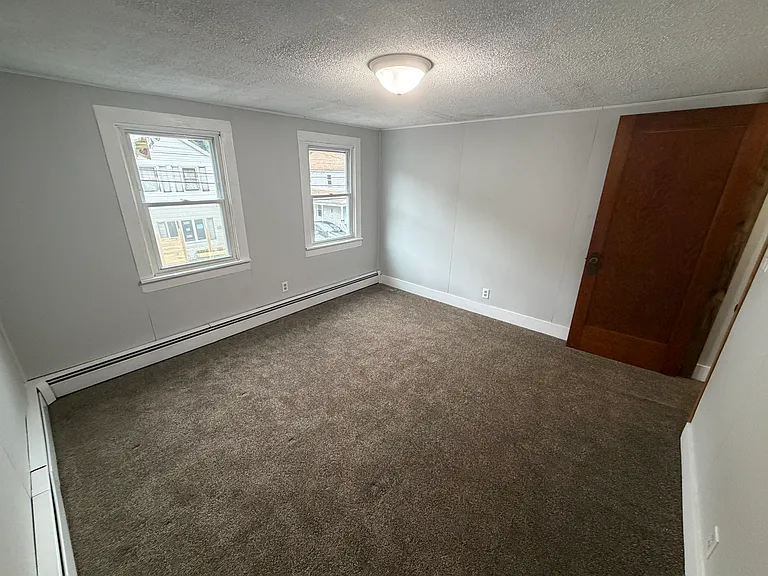222 Honey Pot St — Photo 8