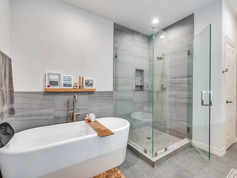 4232 Holland Ave — Photo 24