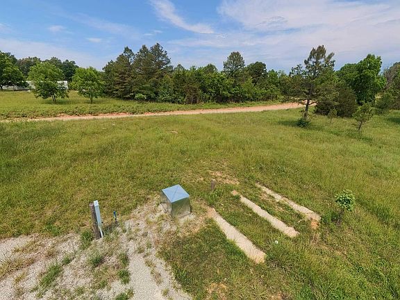 5th image of 676 County Road 403