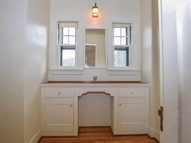 3005 SE Morrison St — Photo 9