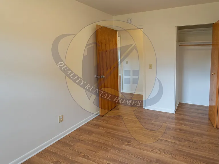 4380 Old Colony Dr — Photo 10