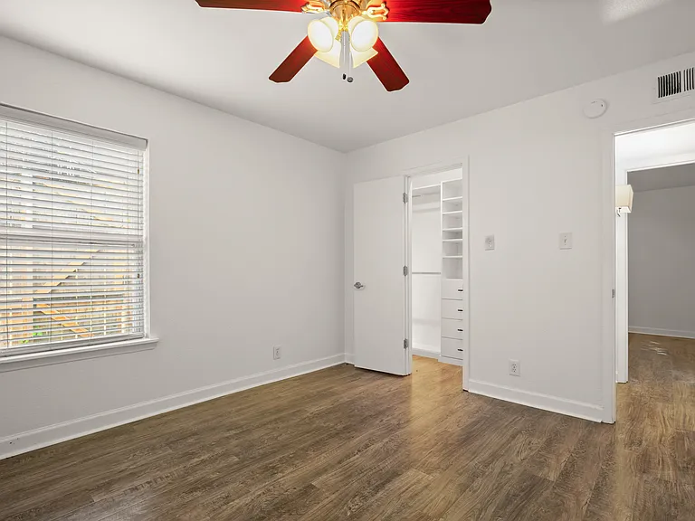 2020 S Congress Ave #A2102 — Photo 17