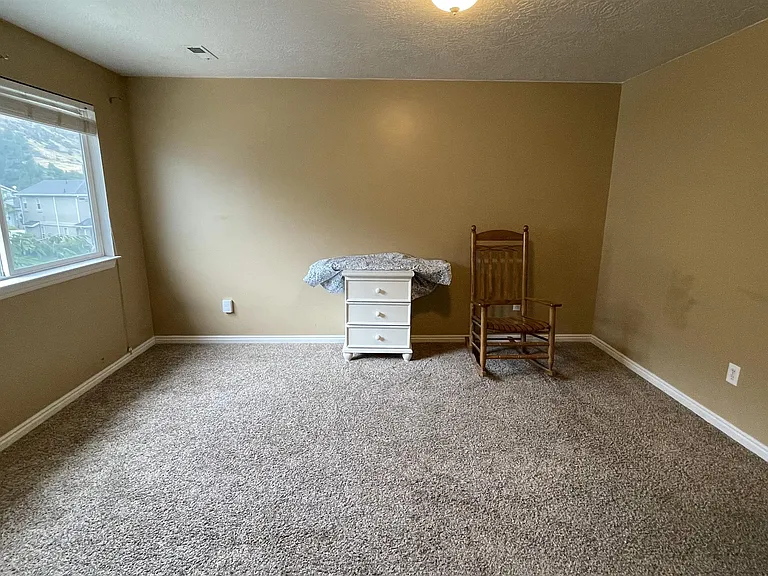 1262 S 1410 E — Photo 13