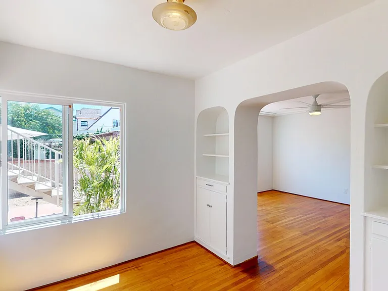 735 F Ave #1-6 — Photo 2