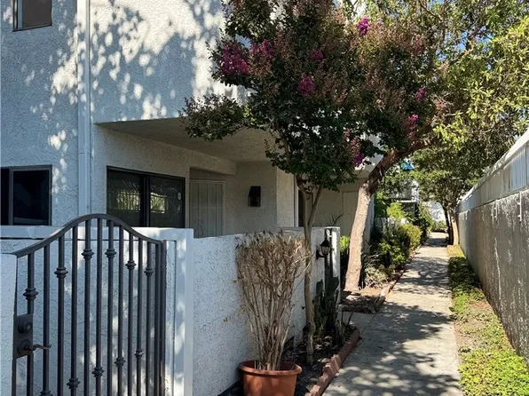 102 Park Shadow Ct, Baldwin Park, CA 91706