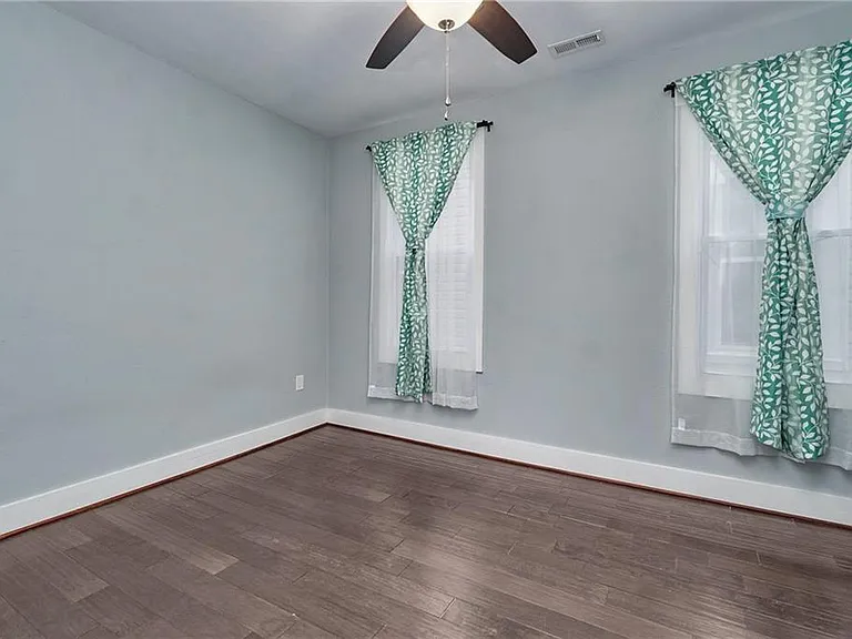 148 Owens St — Photo 13