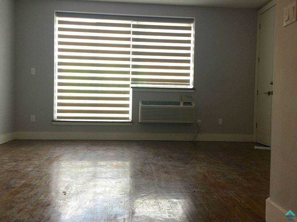 1st image of 168 Throop Ave #01M