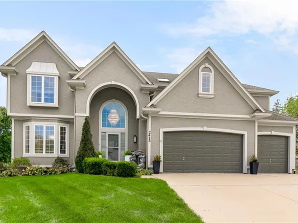 2413 SW Regency Dr, Lees Summit, MO 64082