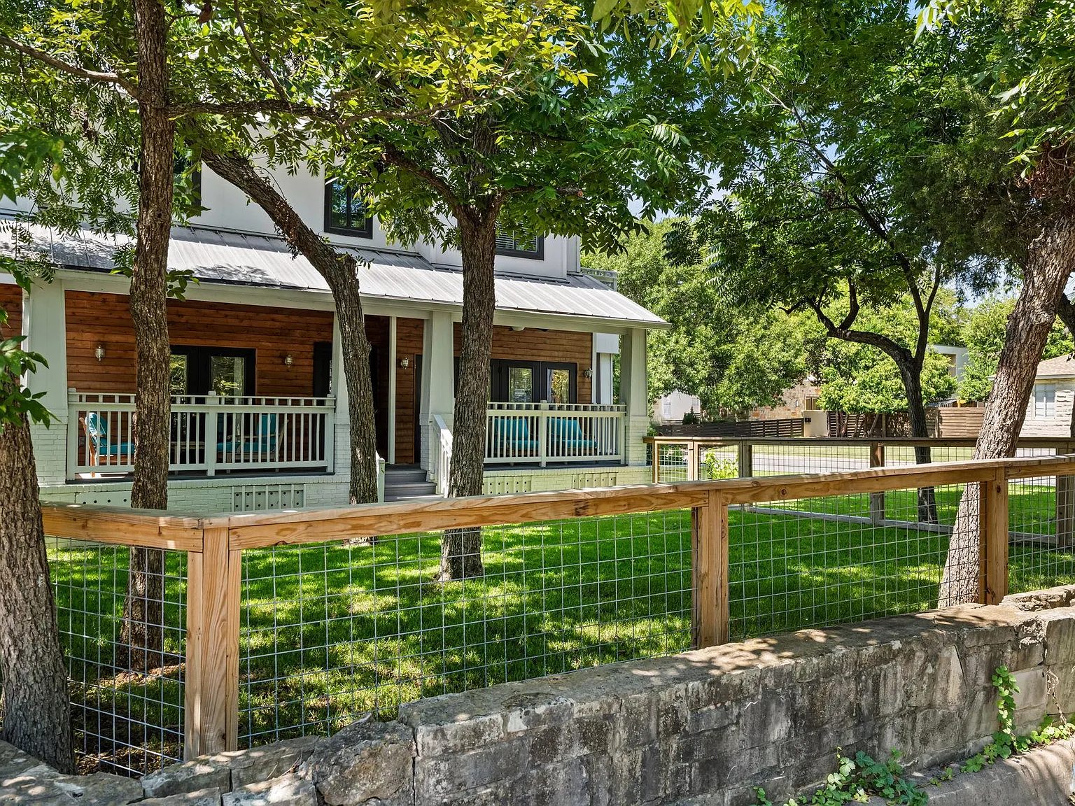4 bed, 4.5 bath, 2590 sqft, $5,750 — Photo 3