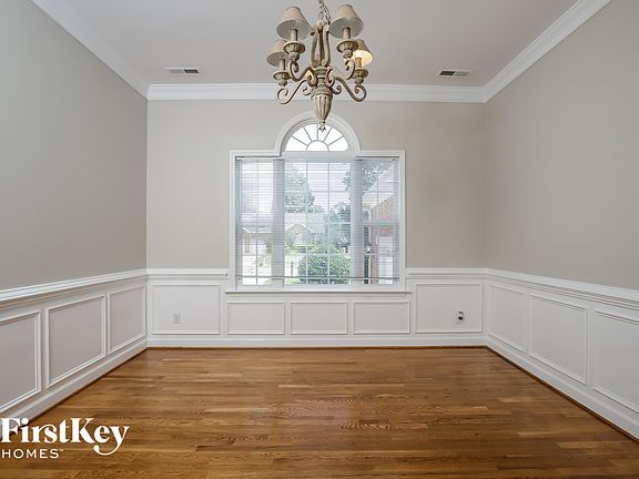 4th image of 1736 Tredegar Rd