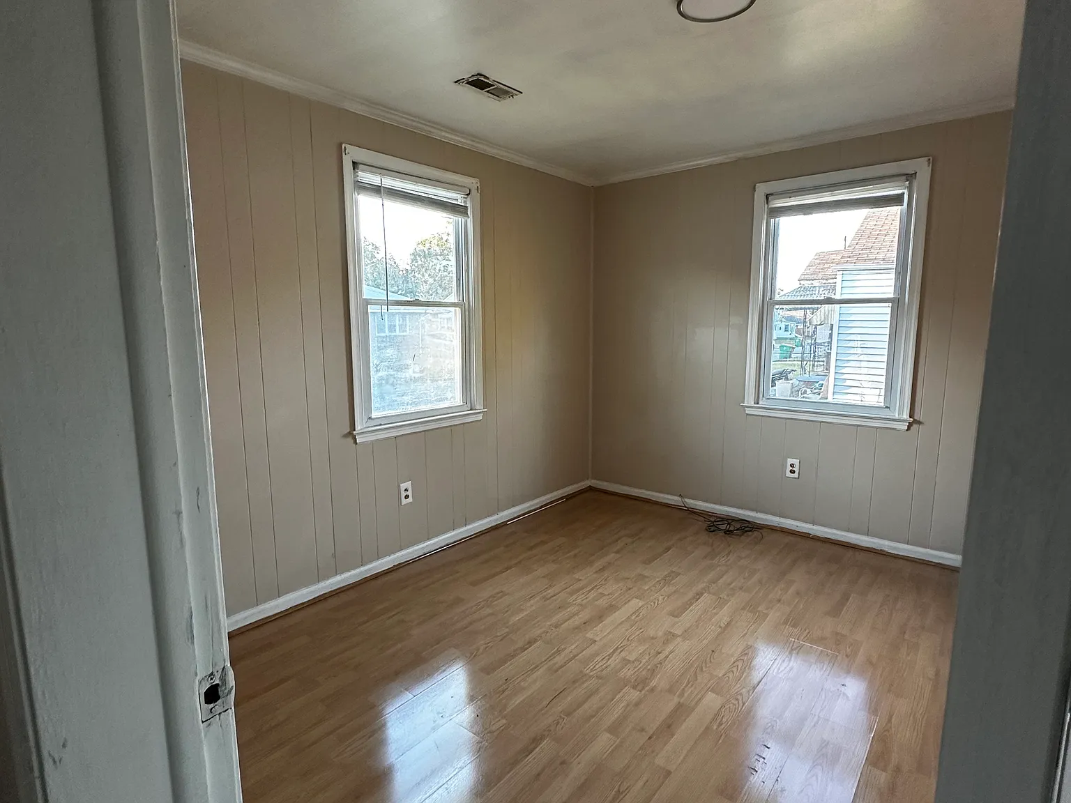 1307 Grant Avenue — Photo 3