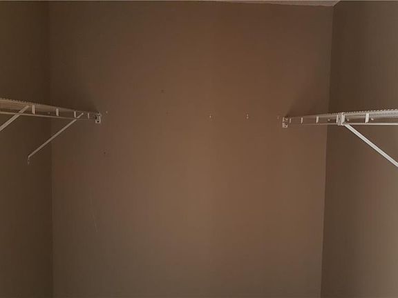 5th image of 2206 Capitan Dr APT C