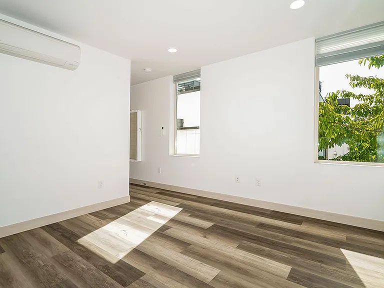 5616C California Ave SW — Photo 14