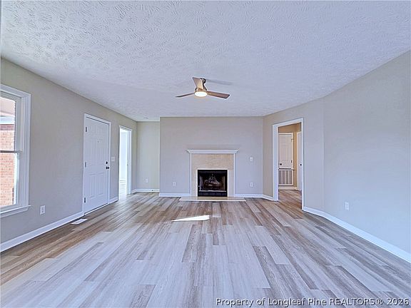 5th image of 3029 Rosemeade Dr