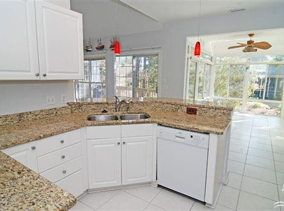 5th image of 4156 Sheffield Place SE