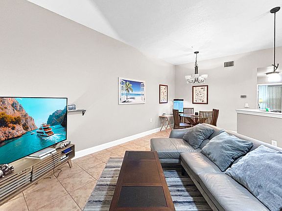 4th image of 701 Mirror Lake Dr N APT 120