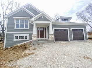 W214N5459 Kenmore Dr, Village Of Menomonee Falls, WI 53051