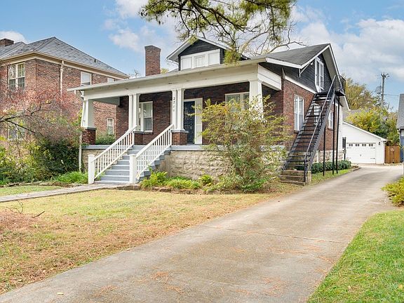 2nd image of 2711 Belmont Blvd