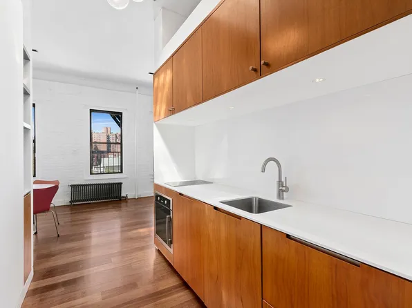 41 Perry Street image 3 of 9