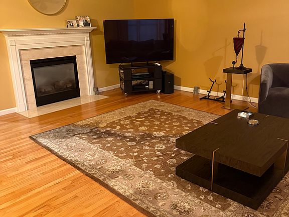 2nd image of 28 Songbird Ln #28
