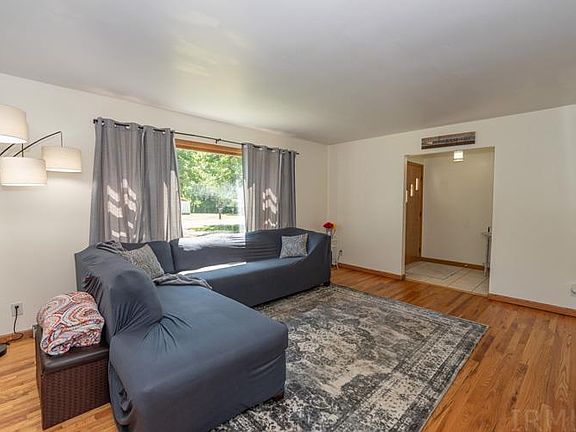 4th image of 311 Linden Ave
