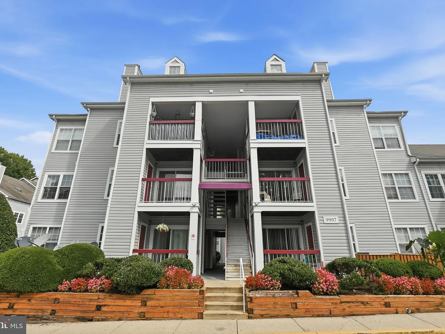 1 bed, 1.0 bath, 712 sqft, $1,550 — Photo 2